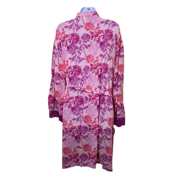 Rhonda Shear Pink Floral Women's Robe - Picture 2 of 6